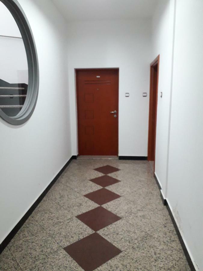 Apartman Dunja Ns 2 โนวีซาด ภายนอก รูปภาพ