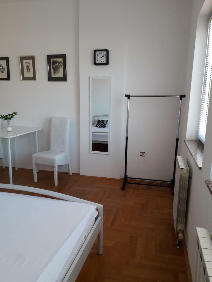 Apartman Dunja Ns 2 โนวีซาด ภายนอก รูปภาพ