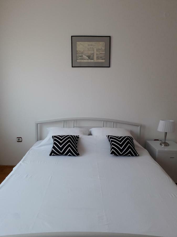 Apartman Dunja Ns 2 โนวีซาด ภายนอก รูปภาพ